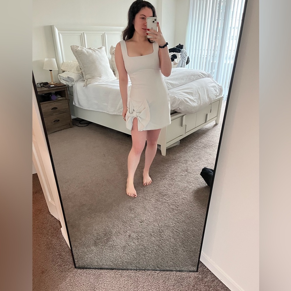 ELLIATT Rays Dress in Ivory size medium